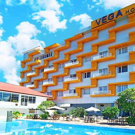 Vega Prime Hotel & Convention Sorong Eksteriør billede