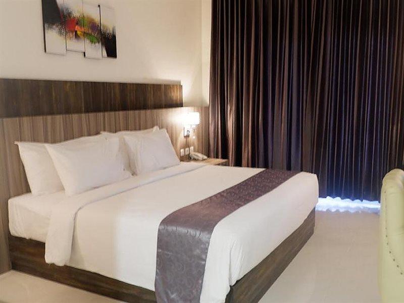 Vega Prime Hotel & Convention Sorong Eksteriør billede