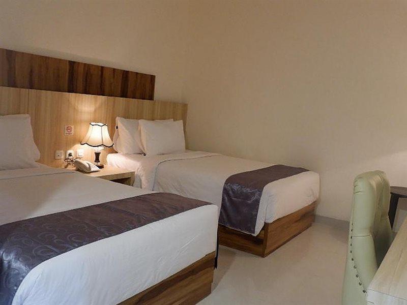 Vega Prime Hotel & Convention Sorong Eksteriør billede