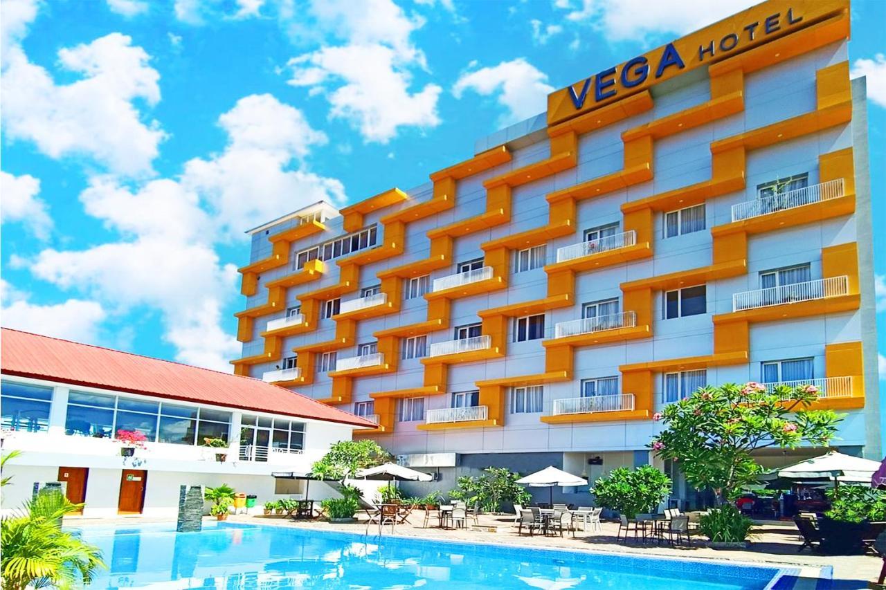 Vega Prime Hotel & Convention Sorong Eksteriør billede