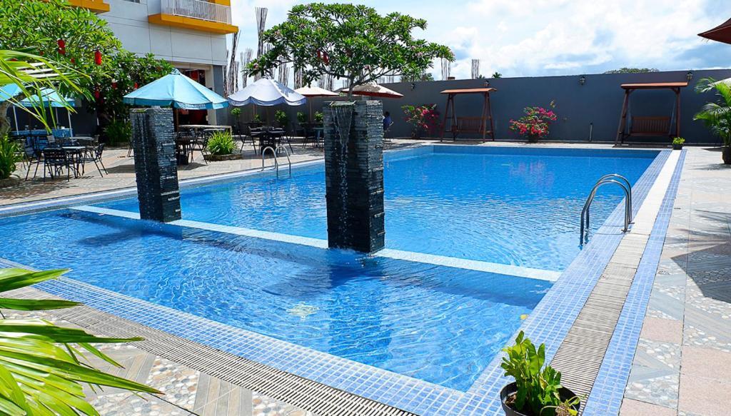 Vega Prime Hotel & Convention Sorong Eksteriør billede