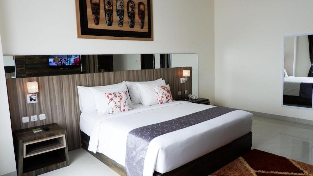Vega Prime Hotel & Convention Sorong Eksteriør billede