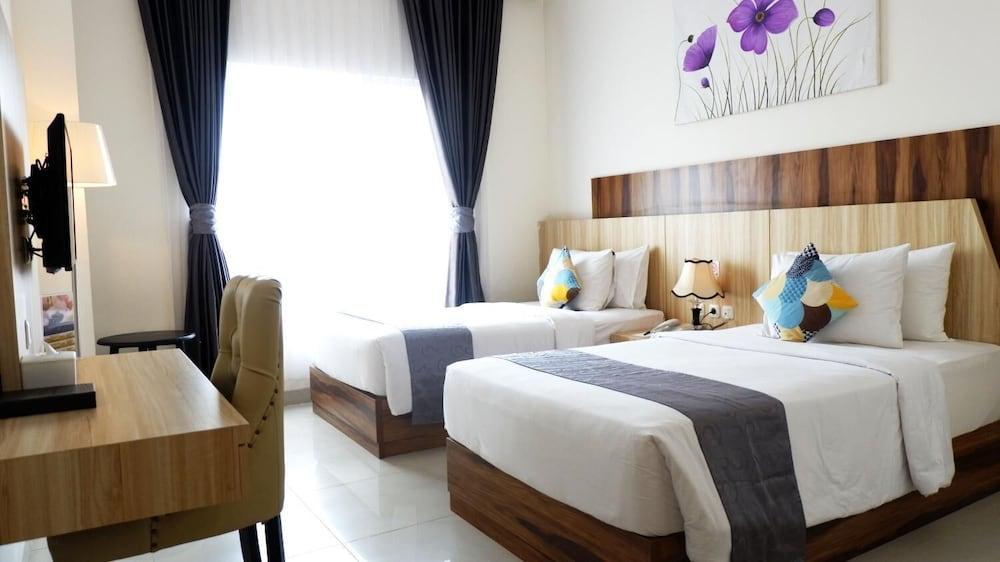 Vega Prime Hotel & Convention Sorong Eksteriør billede