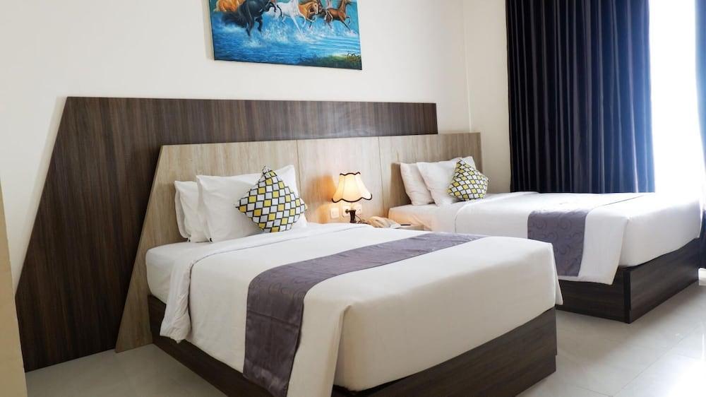 Vega Prime Hotel & Convention Sorong Eksteriør billede