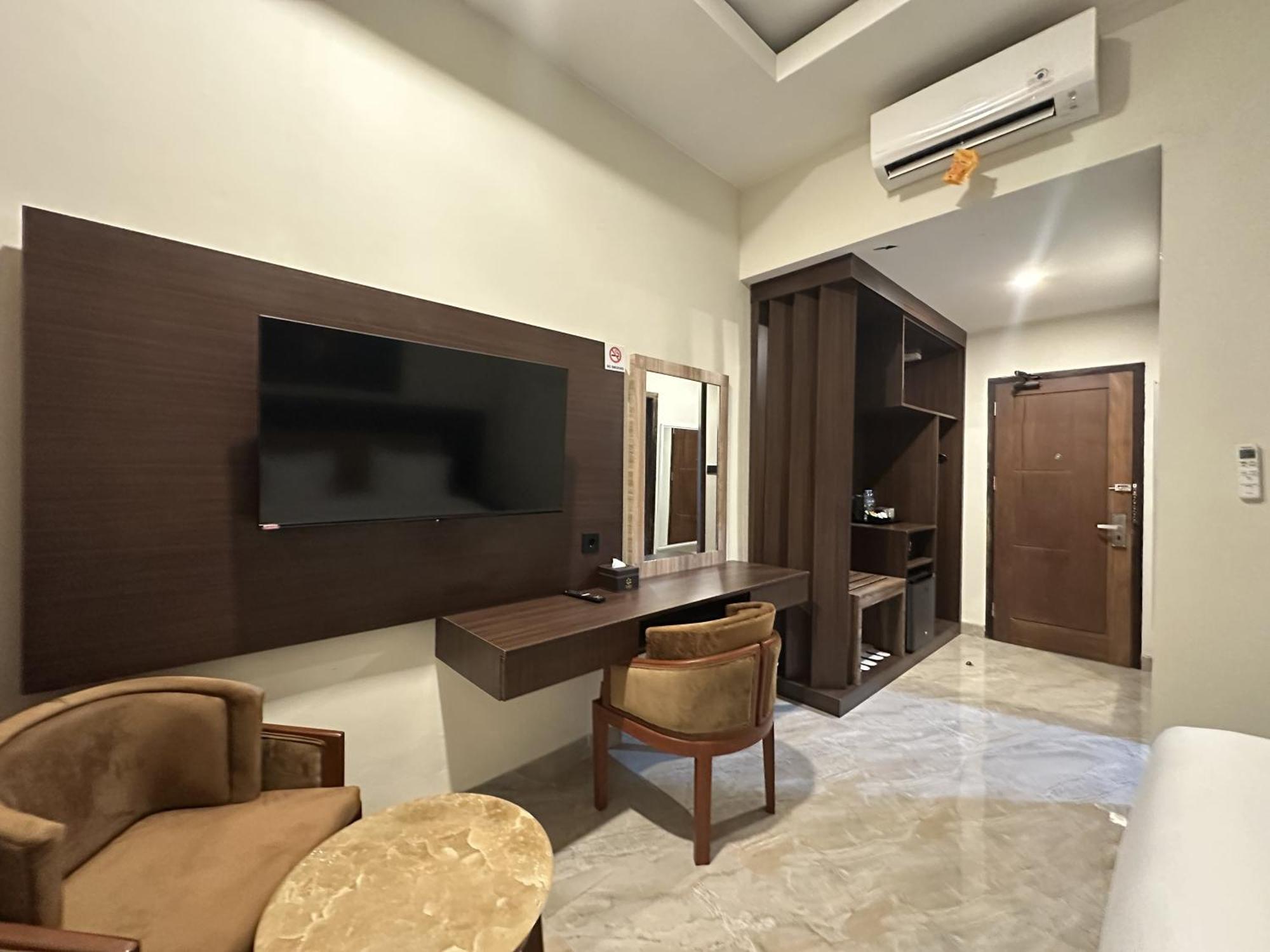 Vega Prime Hotel & Convention Sorong Værelse billede