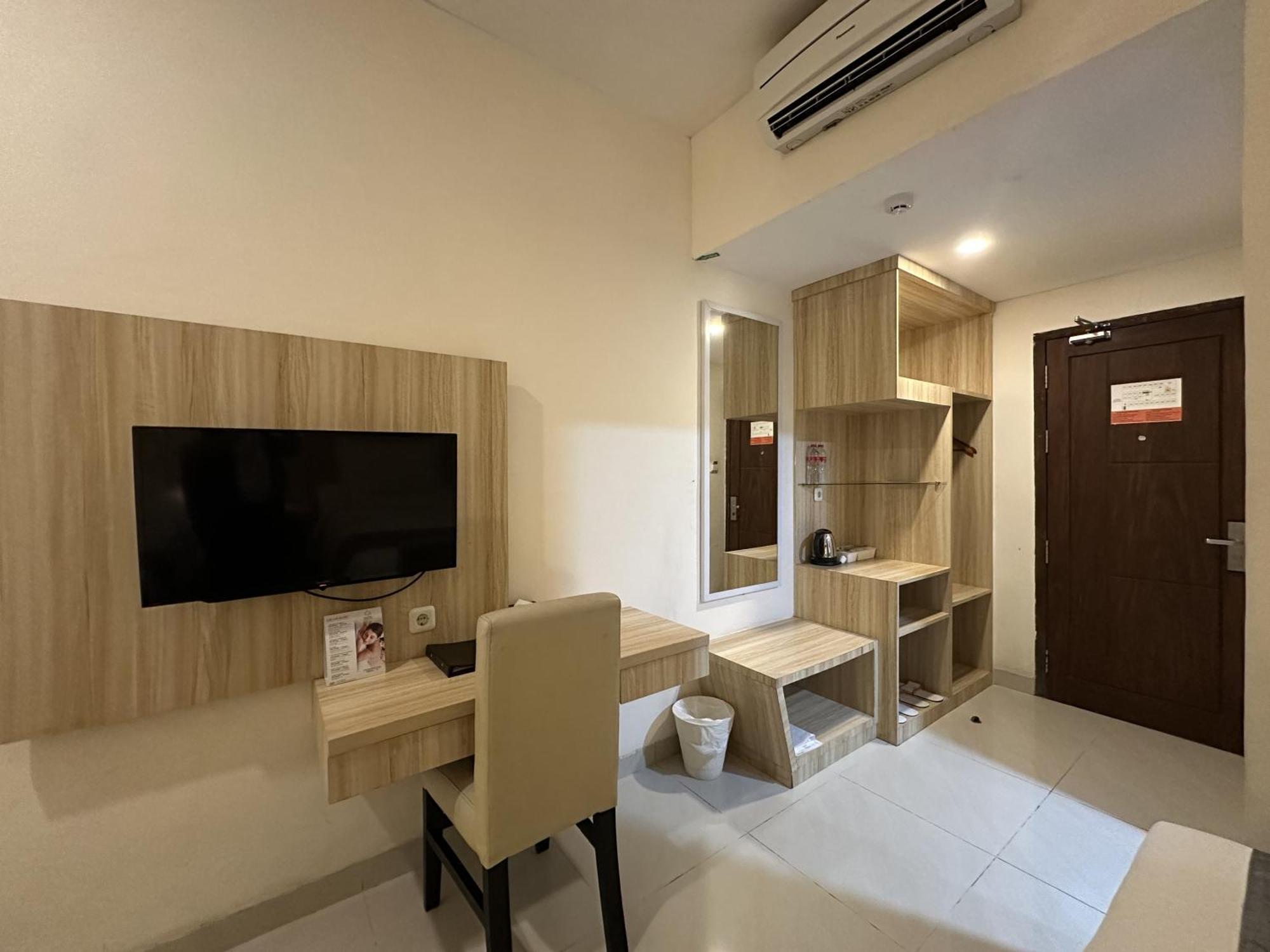 Vega Prime Hotel & Convention Sorong Værelse billede