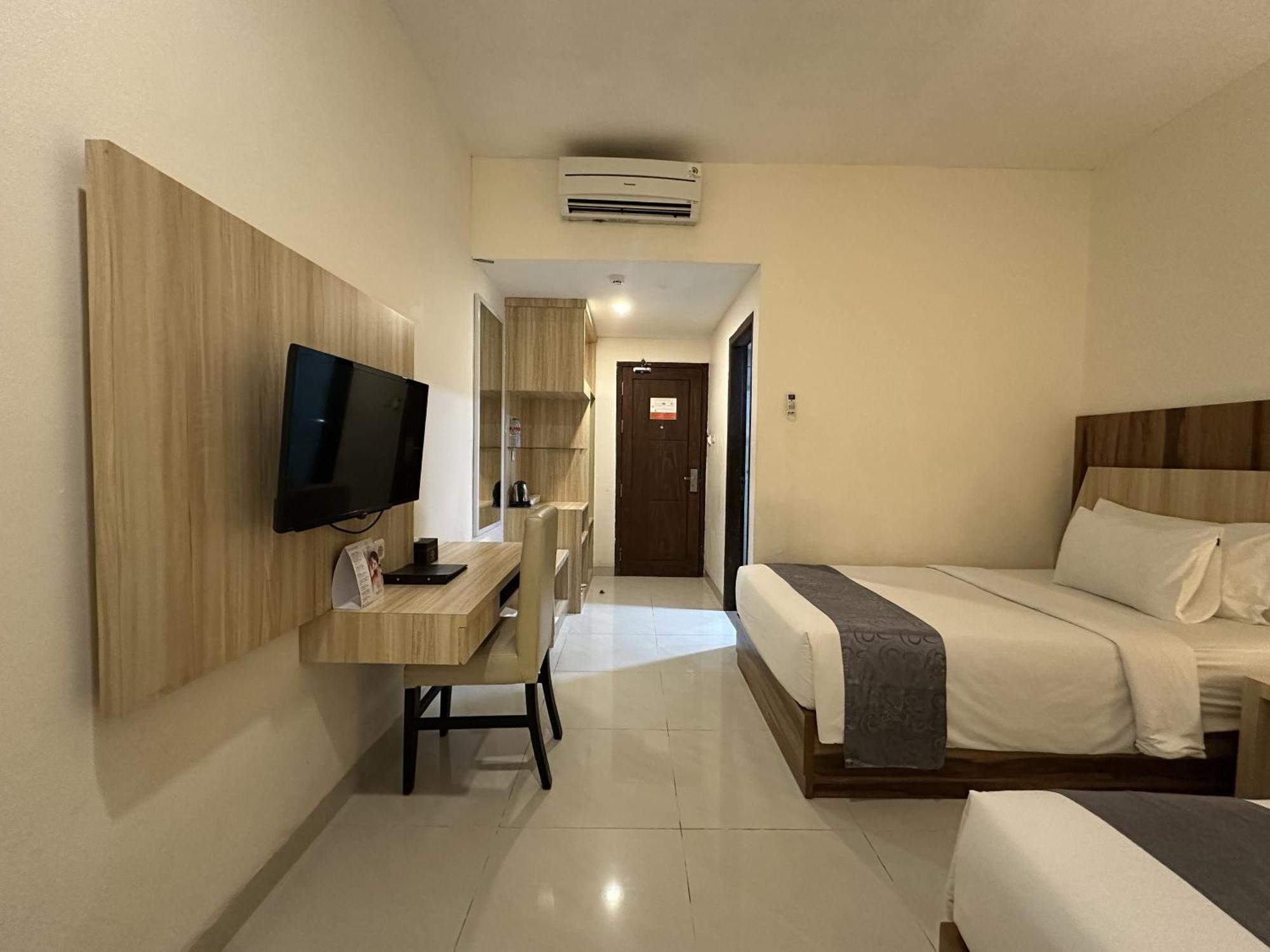 Vega Prime Hotel & Convention Sorong Værelse billede