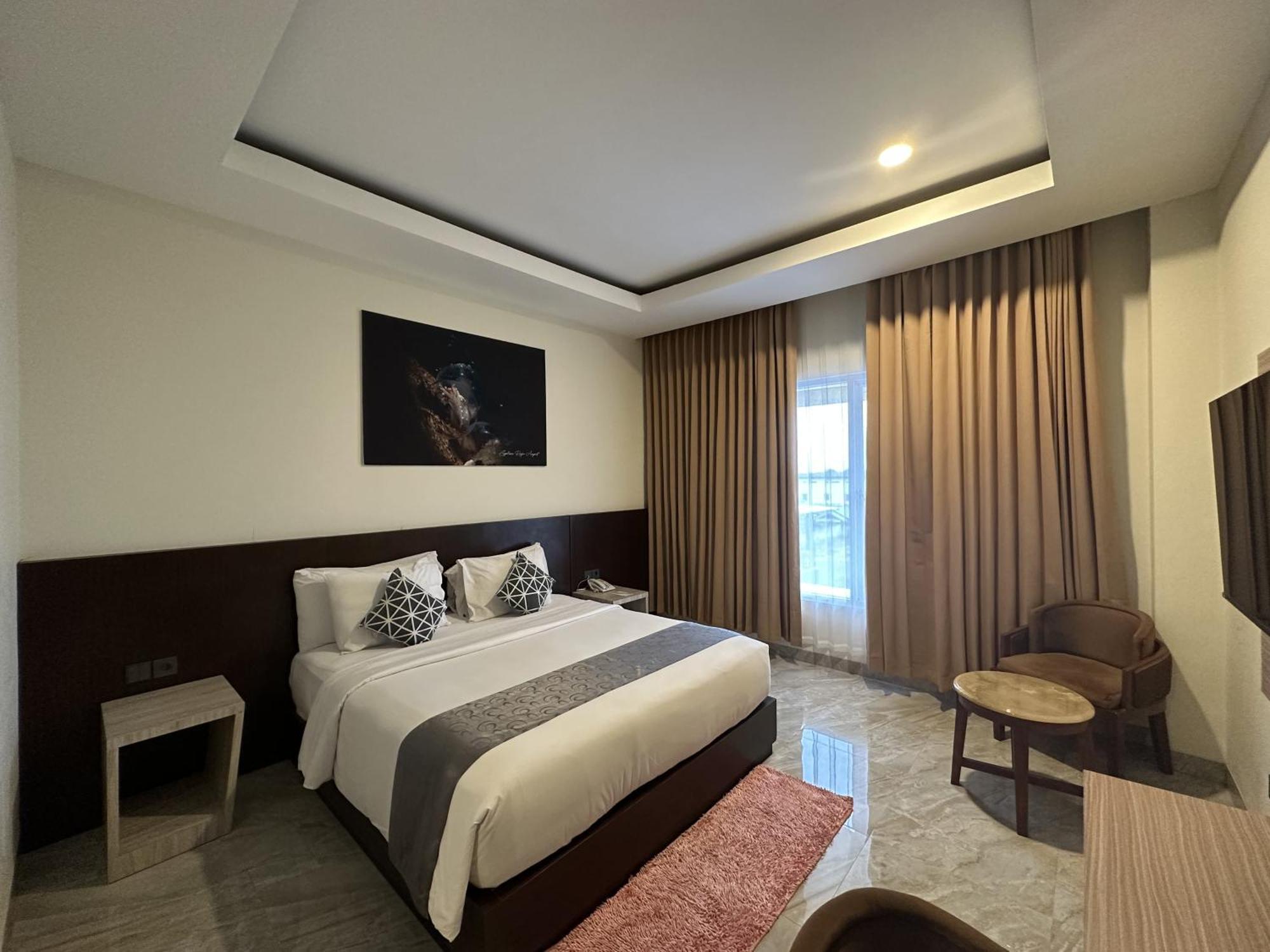 Vega Prime Hotel & Convention Sorong Eksteriør billede
